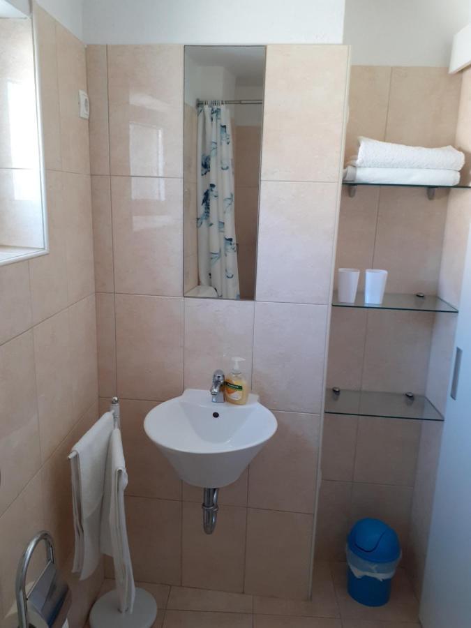 Apartment Zlata Rab Town Extérieur photo
